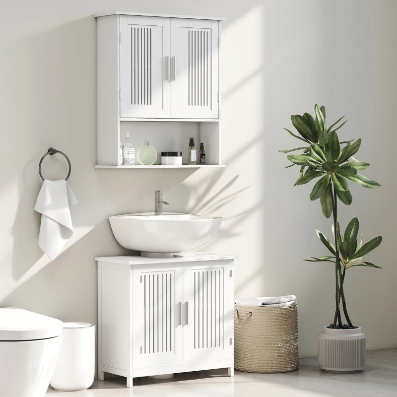 Mueble bajo lavabo blanco con puertas ventiladas para baños pequeños